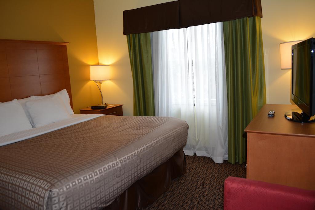 Clarion Hotel&Suites University-Shippensburg Exterior foto